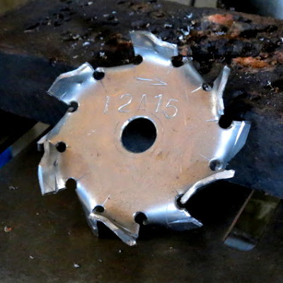 Disco dispersor para tintas mal fabricados