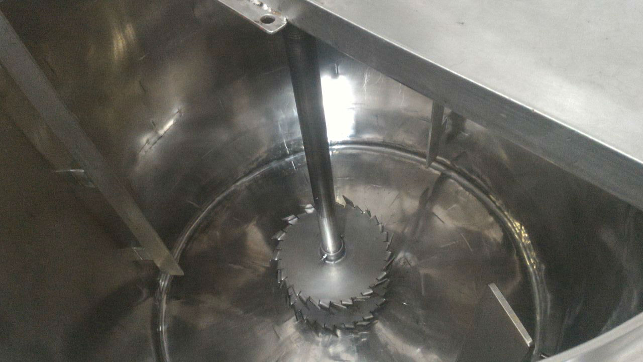 Disco dispersor corretamente instalado para alta mistura de defensivos Misturador industrial instalado corretamente